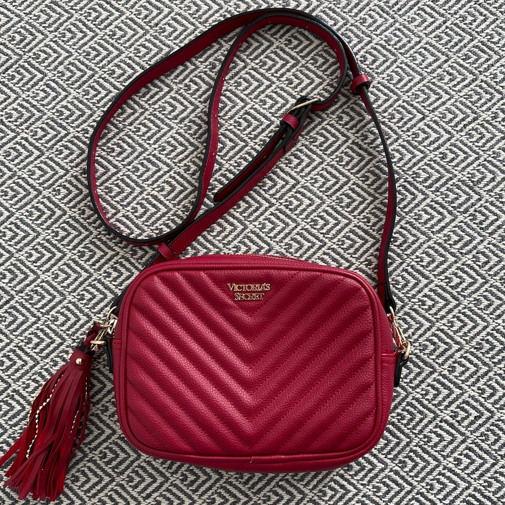 Victoria’s Secret Fanny Pack Cross Body Quilted Convertible Bag New